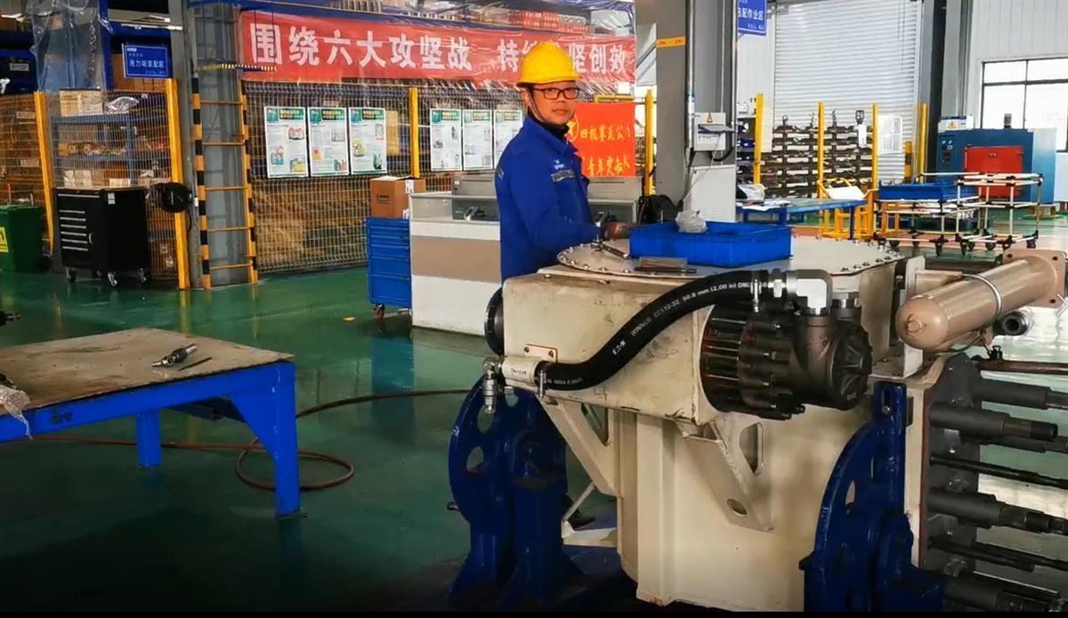 鄂产成套油气装备首次打入欧洲 四机赛瓦与国际一流企业掰手腕